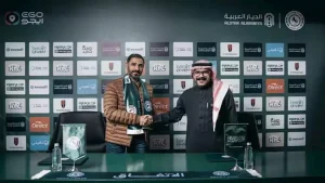 “بعد رحيل نجم ليفربول”.. مدرب سعودي سابق يتولى تدريب الاتفاق