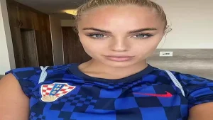 أجمل لاعبة كرة قدم في العالم تترك ناديها بعد اعترافها.. ما القصة؟