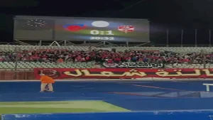 تذكروا ولا تنسوا.. جماهير الأهلي تحيي ذكرى شهداء الزمالك (فيديو)